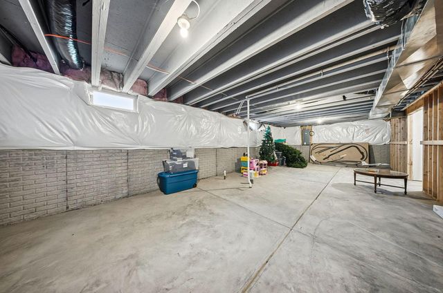 203 Beaman Gates Drive SW, Granville, OH 43023