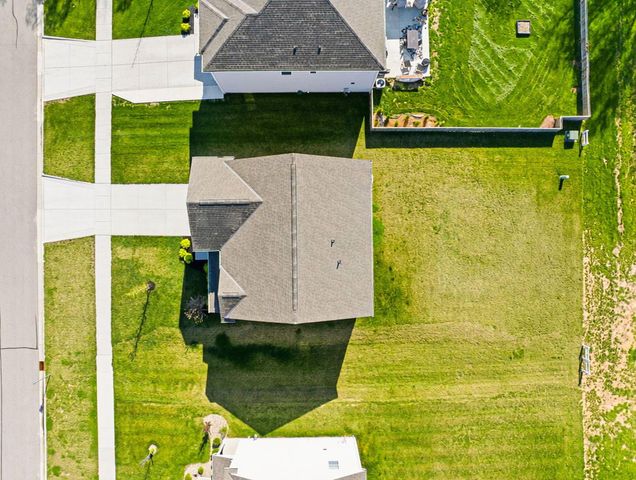 203 Beaman Gates Drive SW, Granville, OH 43023