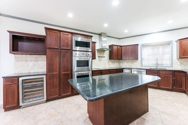 5811 11th Place, UNIT 9, Lubbock, TX 79416