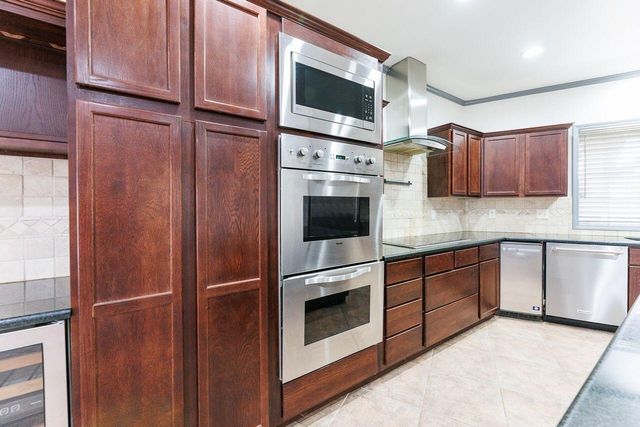 5811 11th Place, UNIT 9, Lubbock, TX 79416