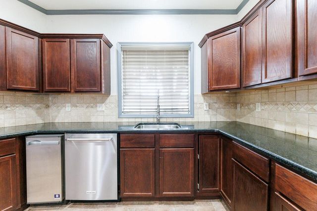 5811 11th Place, UNIT 9, Lubbock, TX 79416