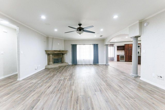 5811 11th Place, UNIT 9, Lubbock, TX 79416