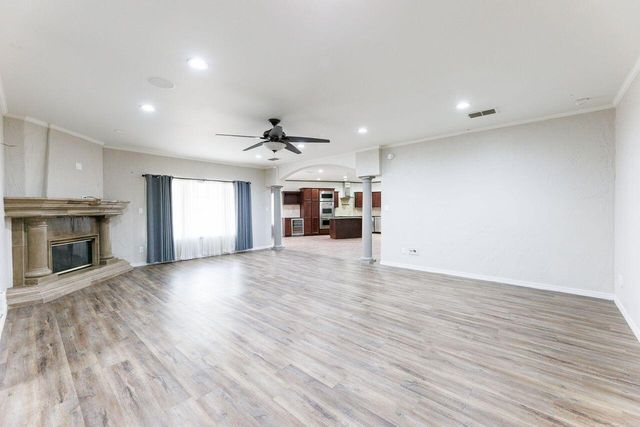 5811 11th Place, UNIT 9, Lubbock, TX 79416