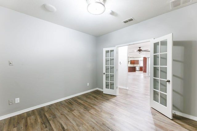 5811 11th Place, UNIT 9, Lubbock, TX 79416