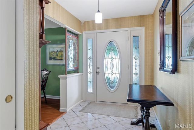 1010 Dovergate Drive, Kirkwood, MO 63122