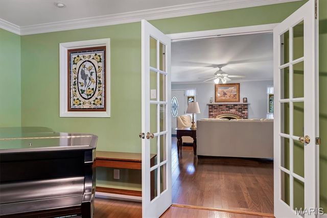 1010 Dovergate Drive, Kirkwood, MO 63122