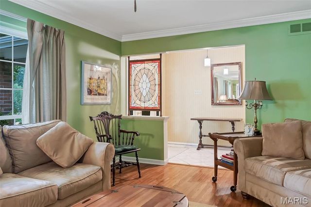 1010 Dovergate Drive, Kirkwood, MO 63122