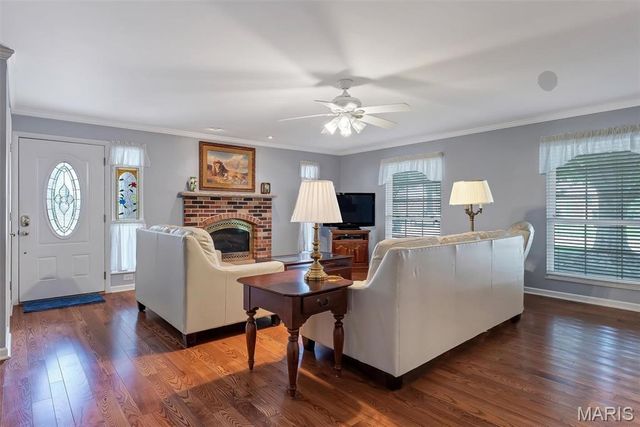 1010 Dovergate Drive, Kirkwood, MO 63122