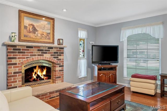 1010 Dovergate Drive, Kirkwood, MO 63122
