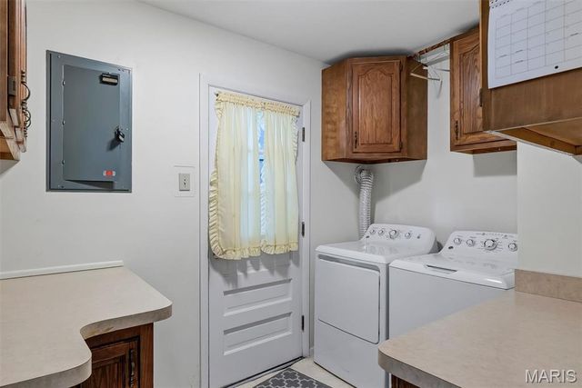 1010 Dovergate Drive, Kirkwood, MO 63122