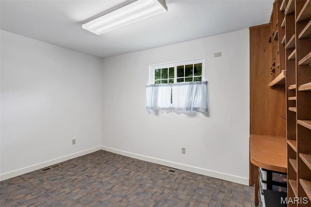 1010 Dovergate Drive, Kirkwood, MO 63122