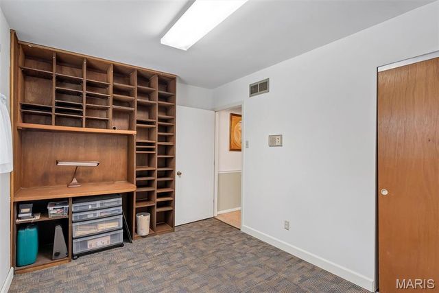 1010 Dovergate Drive, Kirkwood, MO 63122