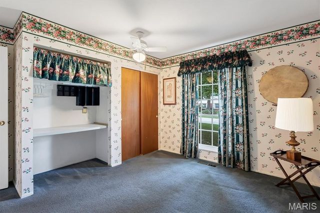 1010 Dovergate Drive, Kirkwood, MO 63122