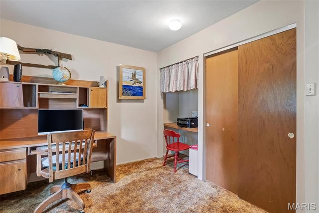 1010 Dovergate Drive, Kirkwood, MO 63122