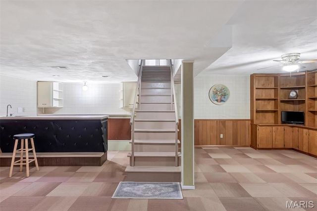 1010 Dovergate Drive, Kirkwood, MO 63122