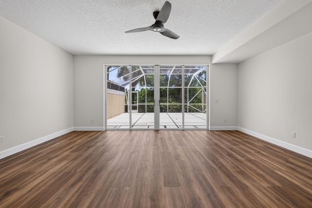 112 Santa Barbara Way, Palm Beach Gardens, FL 33410