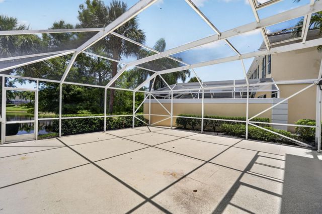 112 Santa Barbara Way, Palm Beach Gardens, FL 33410