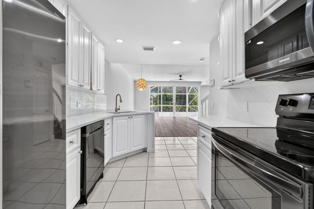 112 Santa Barbara Way, Palm Beach Gardens, FL 33410