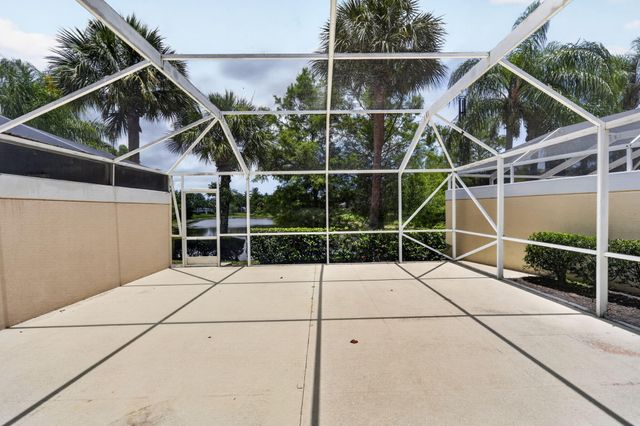 112 Santa Barbara Way, Palm Beach Gardens, FL 33410