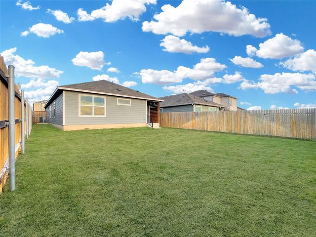 353 Bronco Billy DR, Jarrell, TX 76537