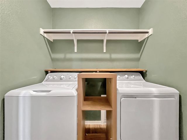 353 Bronco Billy DR, Jarrell, TX 76537