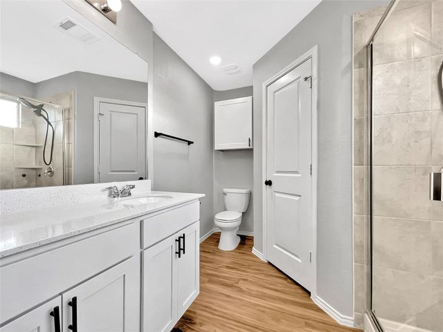 353 Bronco Billy DR, Jarrell, TX 76537