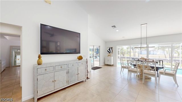 814 El Dorado PKWY E, Cape Coral, FL 33904