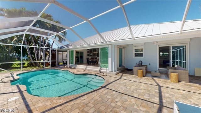 814 El Dorado PKWY E, Cape Coral, FL 33904