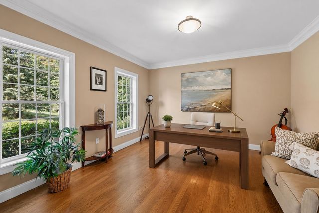 22 Elizabeth Way, Bedford, NH 03110