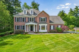 22 Elizabeth Way, Bedford, NH 03110