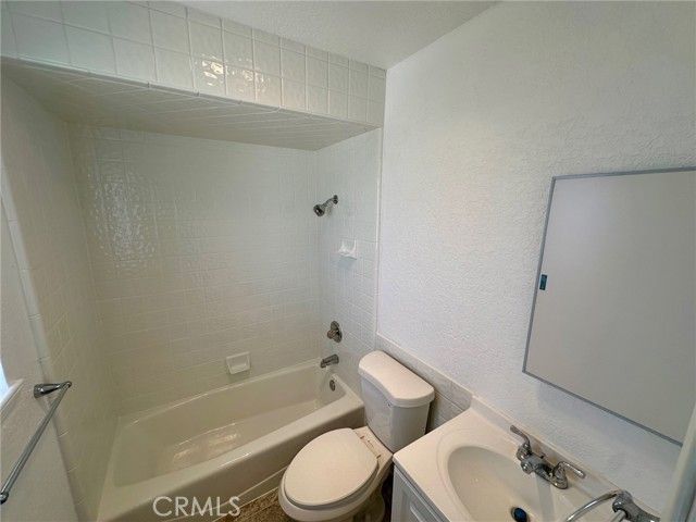 12780 Amberwood, Victorville, CA 92395