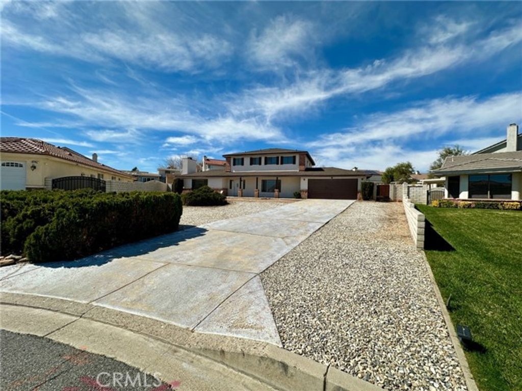 12780 Amberwood, Victorville, CA 92395