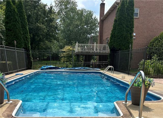 6618 Willem Drive, Jefferson Hills, PA 15332