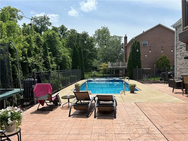 6618 Willem Drive, Jefferson Hills, PA 15332