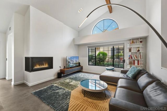 15606 Via Marchena, San Diego, CA 92128