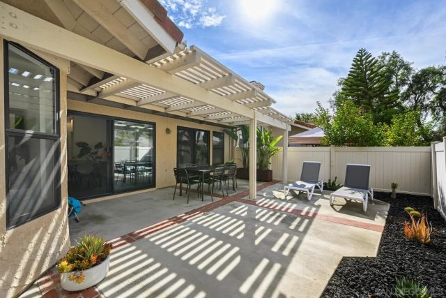 15606 Via Marchena, San Diego, CA 92128