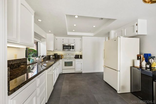 15606 Via Marchena, San Diego, CA 92128