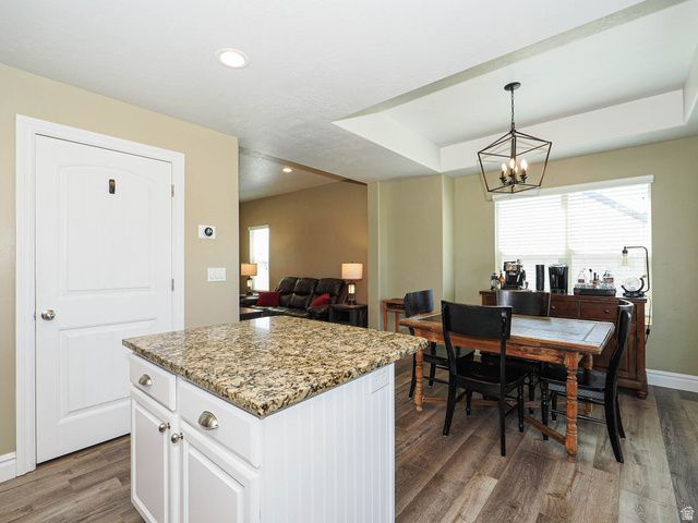 879 W SADDLEBROOK DR, Kaysville, UT 84037