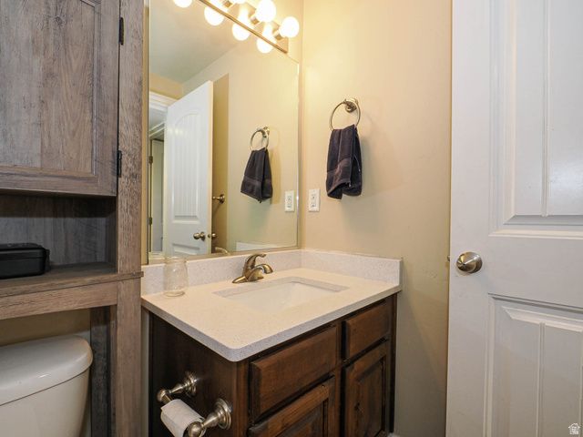 879 W SADDLEBROOK DR, Kaysville, UT 84037