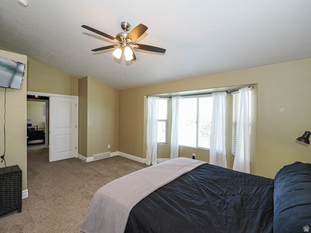 879 W SADDLEBROOK DR, Kaysville, UT 84037