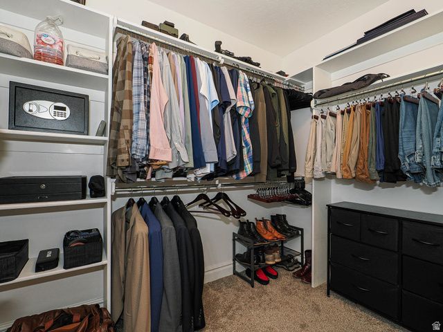 879 W SADDLEBROOK DR, Kaysville, UT 84037