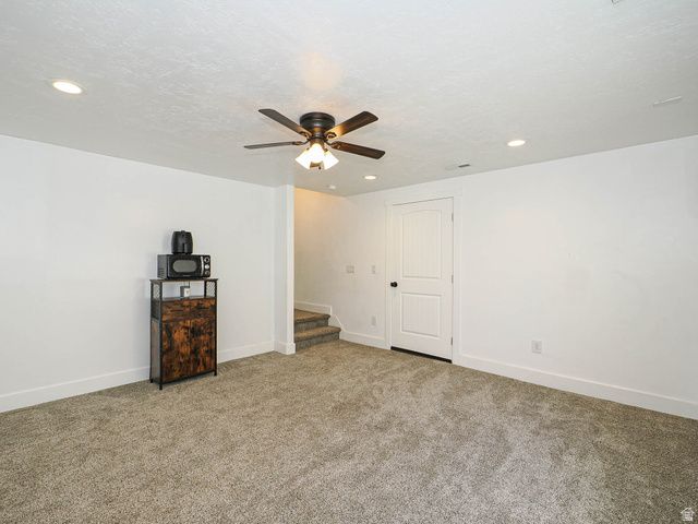 879 W SADDLEBROOK DR, Kaysville, UT 84037