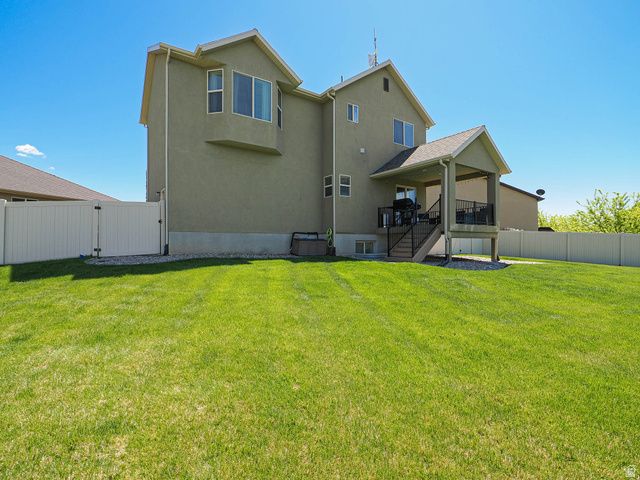879 W SADDLEBROOK DR, Kaysville, UT 84037