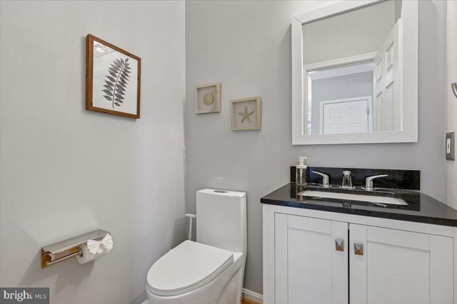 3 BIG OAK CT, Rockville, MD 20850