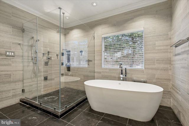 3 BIG OAK CT, Rockville, MD 20850