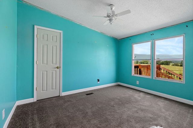 2347 EAST POINT RD, Elkton, VA 22827