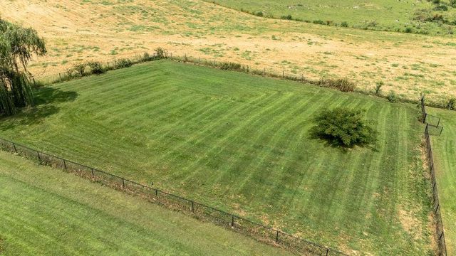 2347 EAST POINT RD, Elkton, VA 22827