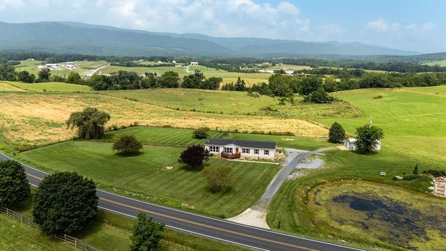 2347 EAST POINT RD, Elkton, VA 22827