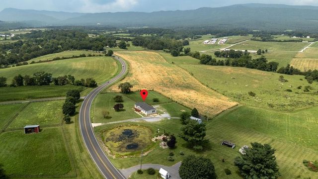 2347 EAST POINT RD, Elkton, VA 22827