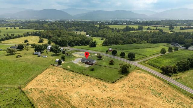 2347 EAST POINT RD, Elkton, VA 22827
